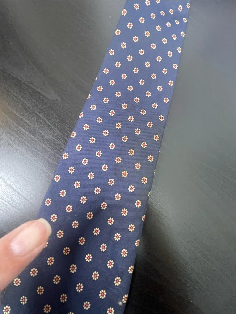 Vintage 1980s Latham House Silk Foulard Tie Medallion Navy Blue Ivy League Trad